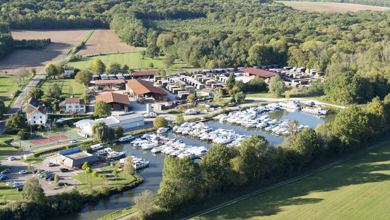 SAONE PLAISANCE - Location de bateaux habitables SAONE PLAISANCE - Location de bateaux habitables
