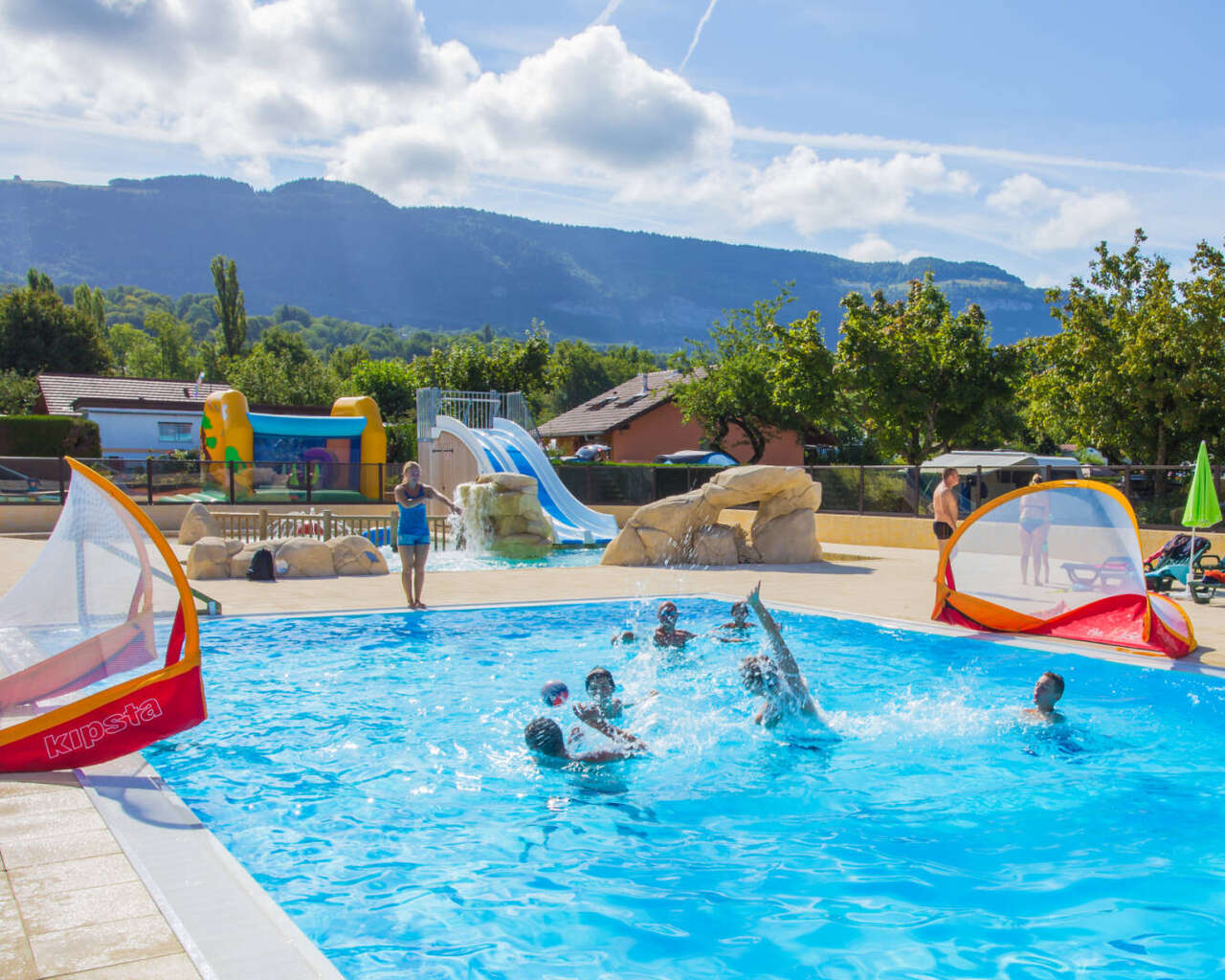 Camping La Colombière, résidence de plein air, Campings à Neydens