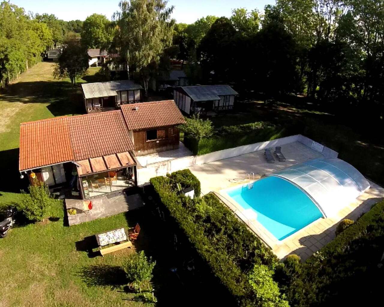 Camping Du Colombier 8 Rue Des Charrots 63410 Loubeyrat