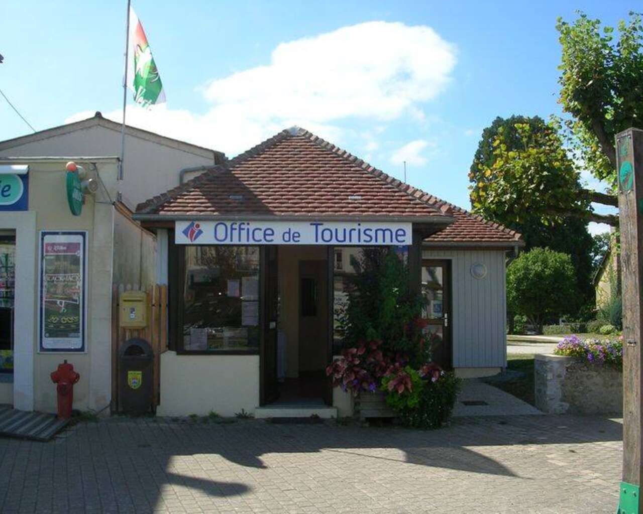 Office de Tourisme du Pays Mêlois,