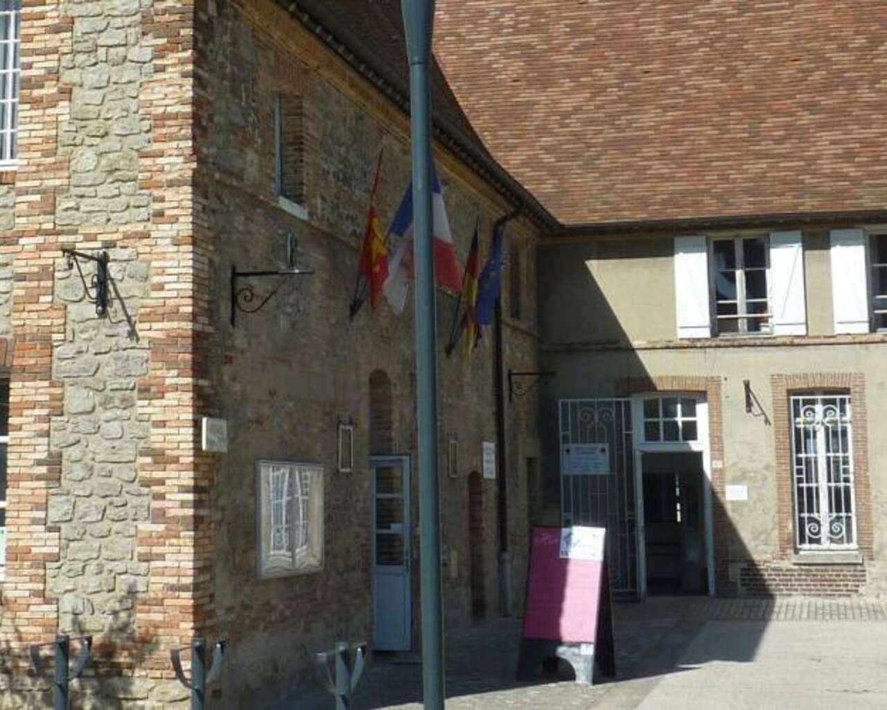 Office de Tourisme des 4 rivières en Bray, Offices de Tourisme à